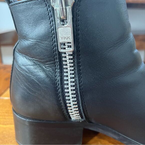 Steve Madden Black Leather Silver Side Zippers Ankle Booties Boots - Picture 9 of 10